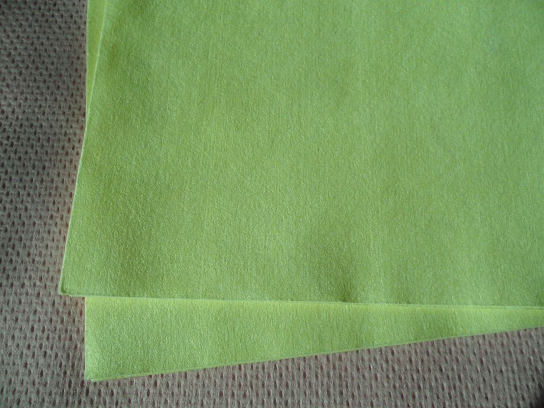 Soft Green Non Woven Cloths / Non Woven Polyester Fabric Isotropic Strength